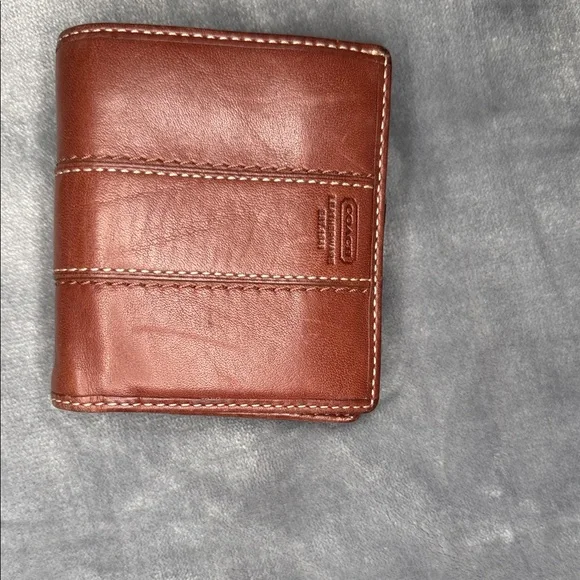 Coach Leather Shoulder Bag in Cognac Brown - Classic Women's Handbag - Picture 6 of 9